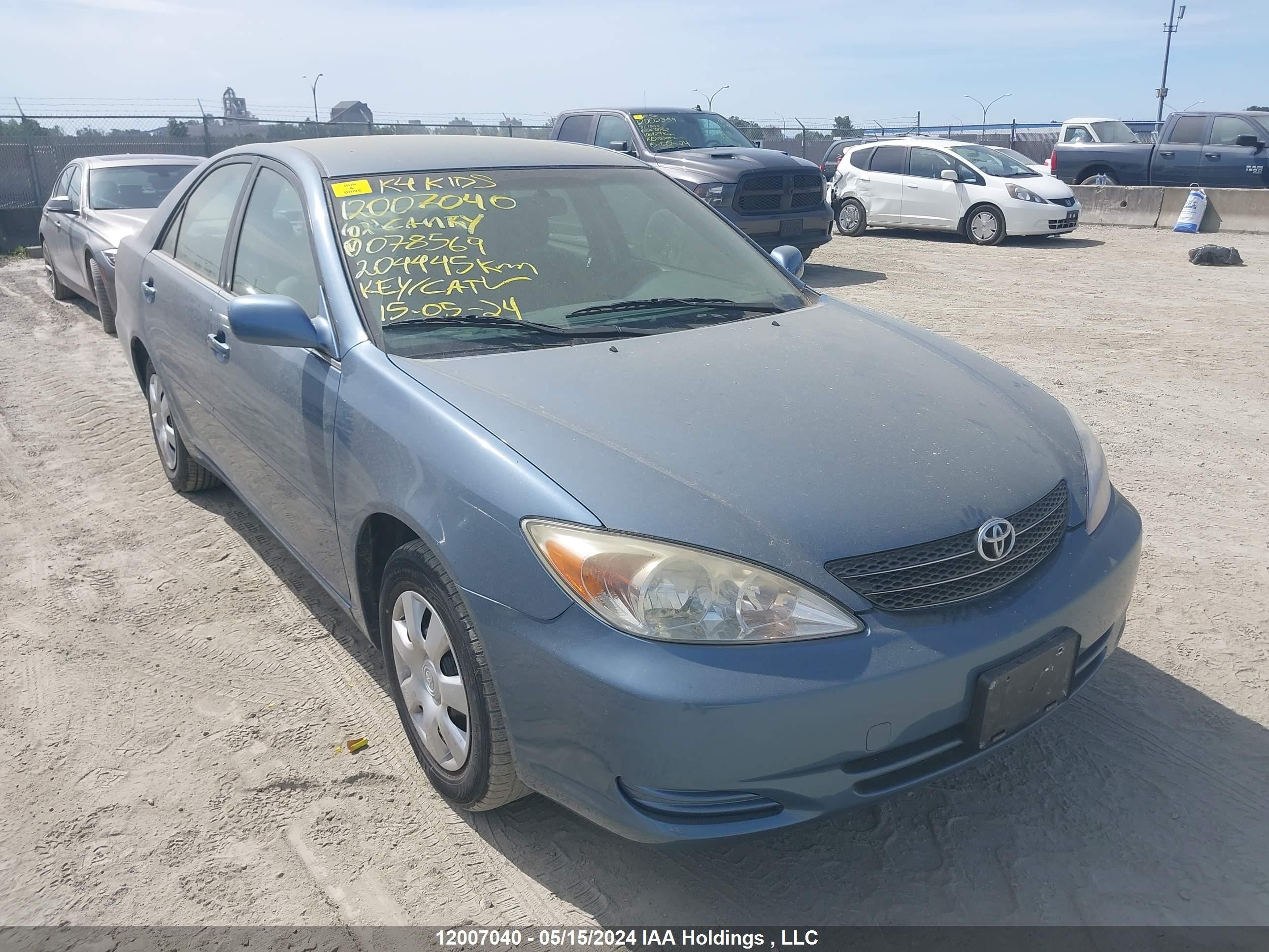 TOYOTA CAMRY 2002 jtdbe32k820078569