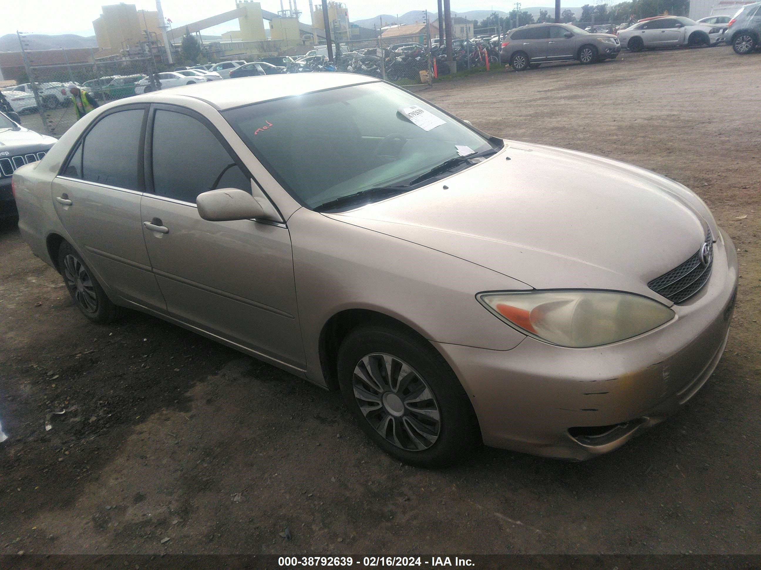 TOYOTA CAMRY 2003 jtdbe32k830229086