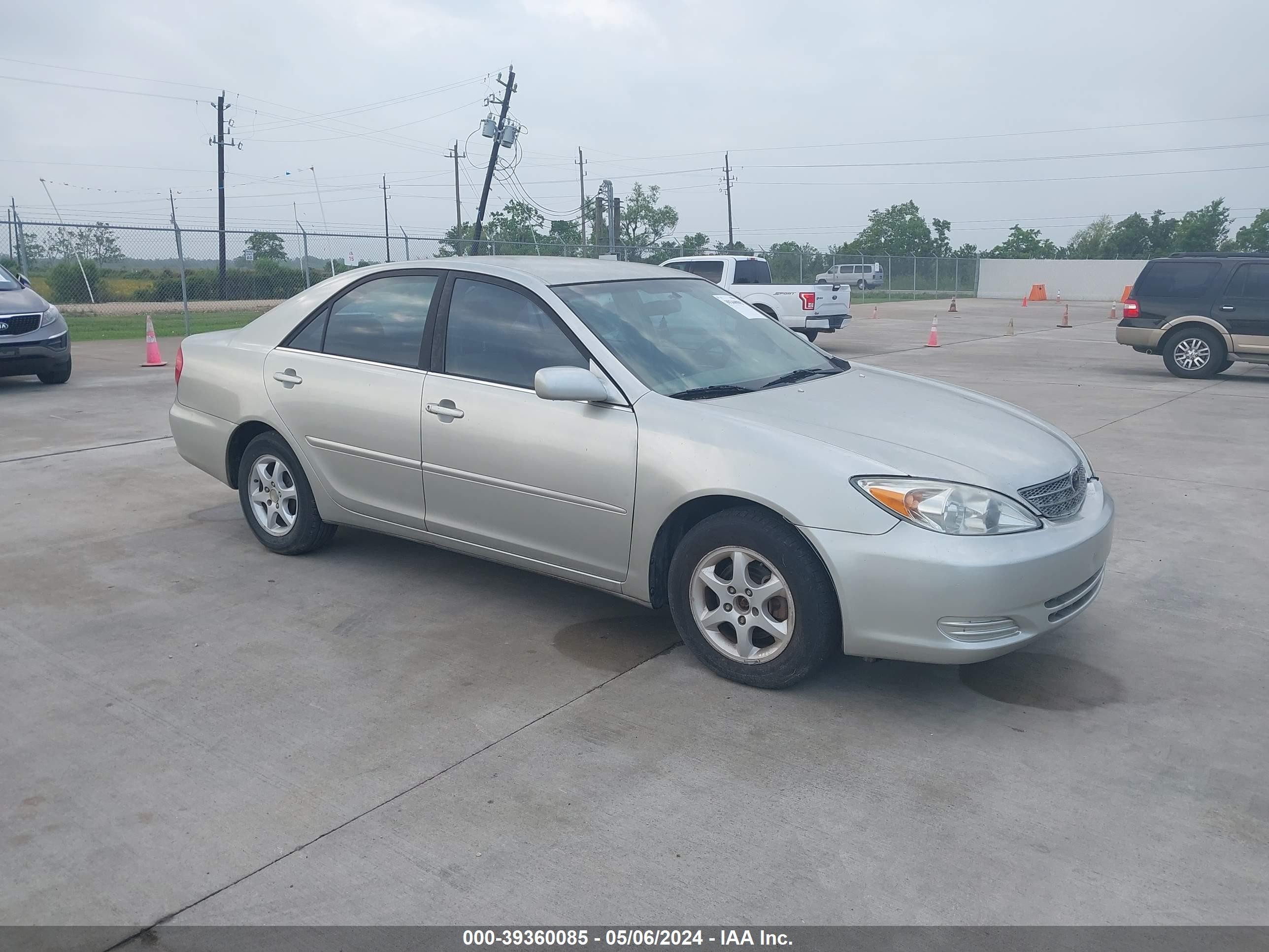 TOYOTA CAMRY 2002 jtdbe32k920016145