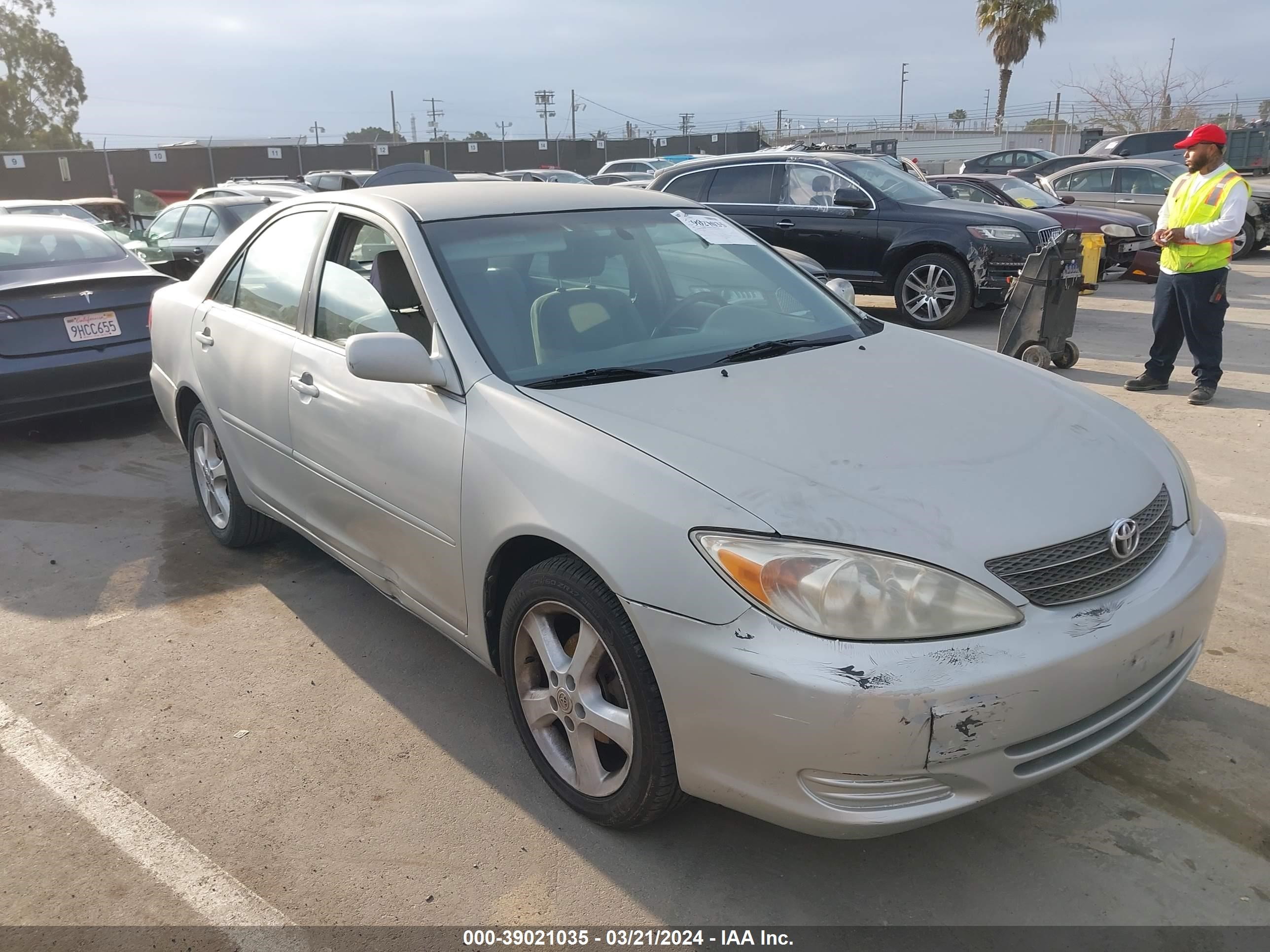 TOYOTA CAMRY 2002 jtdbe32kx20048697