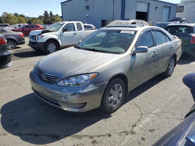 TOYOTA CAMRY LE 2006 jtdbe32kx63060949