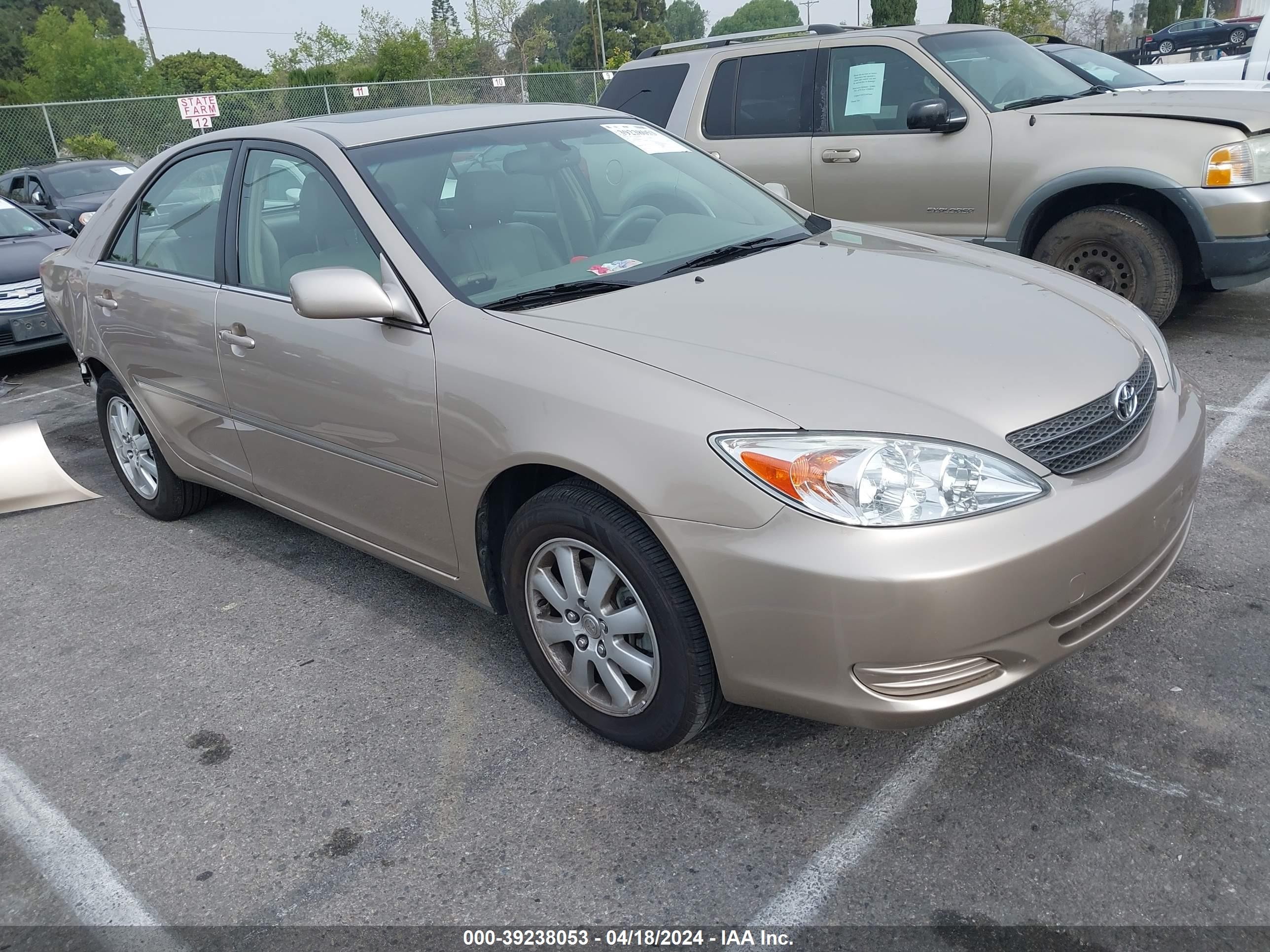 TOYOTA CAMRY 2002 jtdbf30k020009262