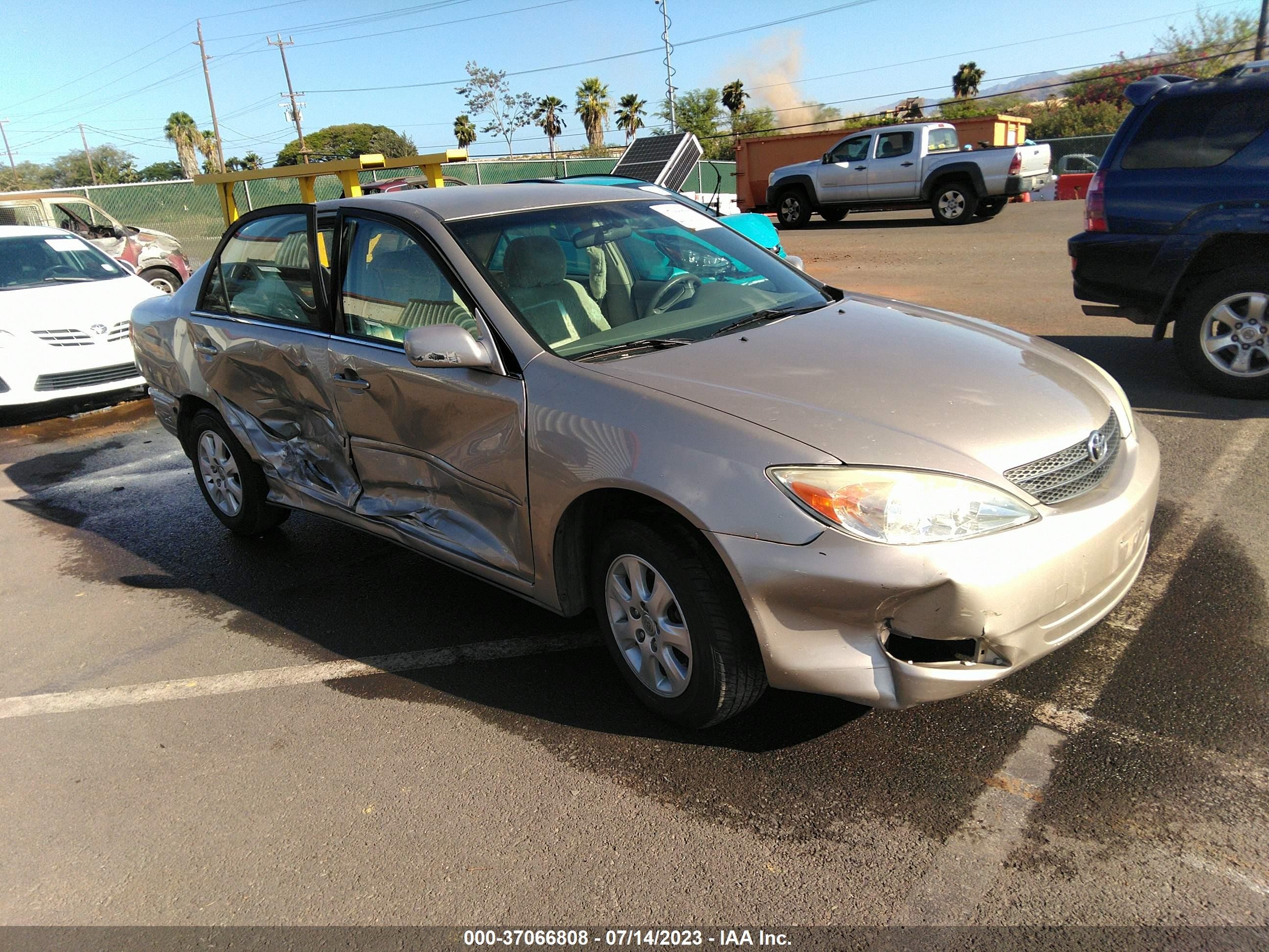 TOYOTA CAMRY 2003 jtdbf30k330131891