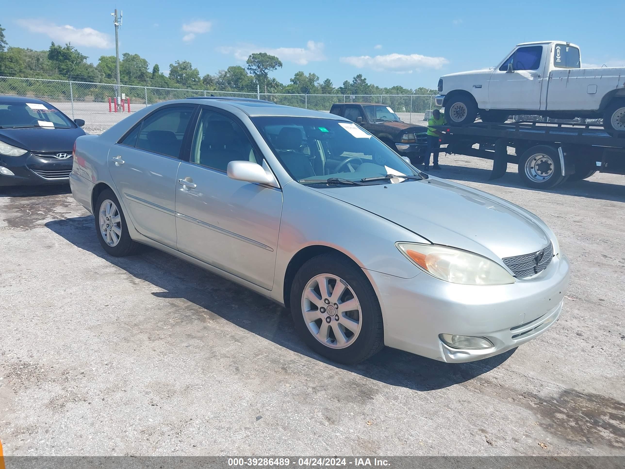 TOYOTA CAMRY 2004 jtdbf30k440151889