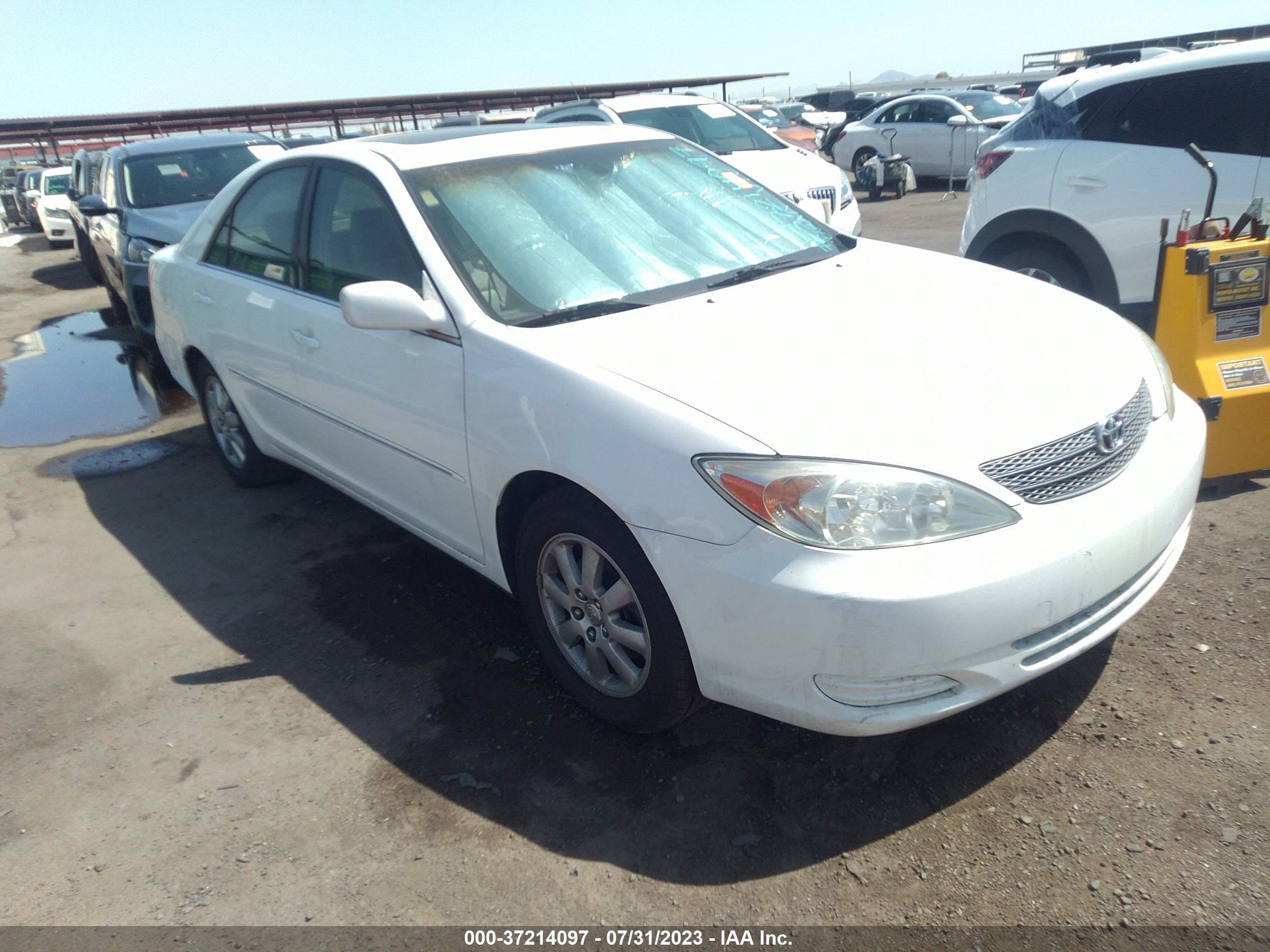 TOYOTA CAMRY 2002 jtdbf30k620041911