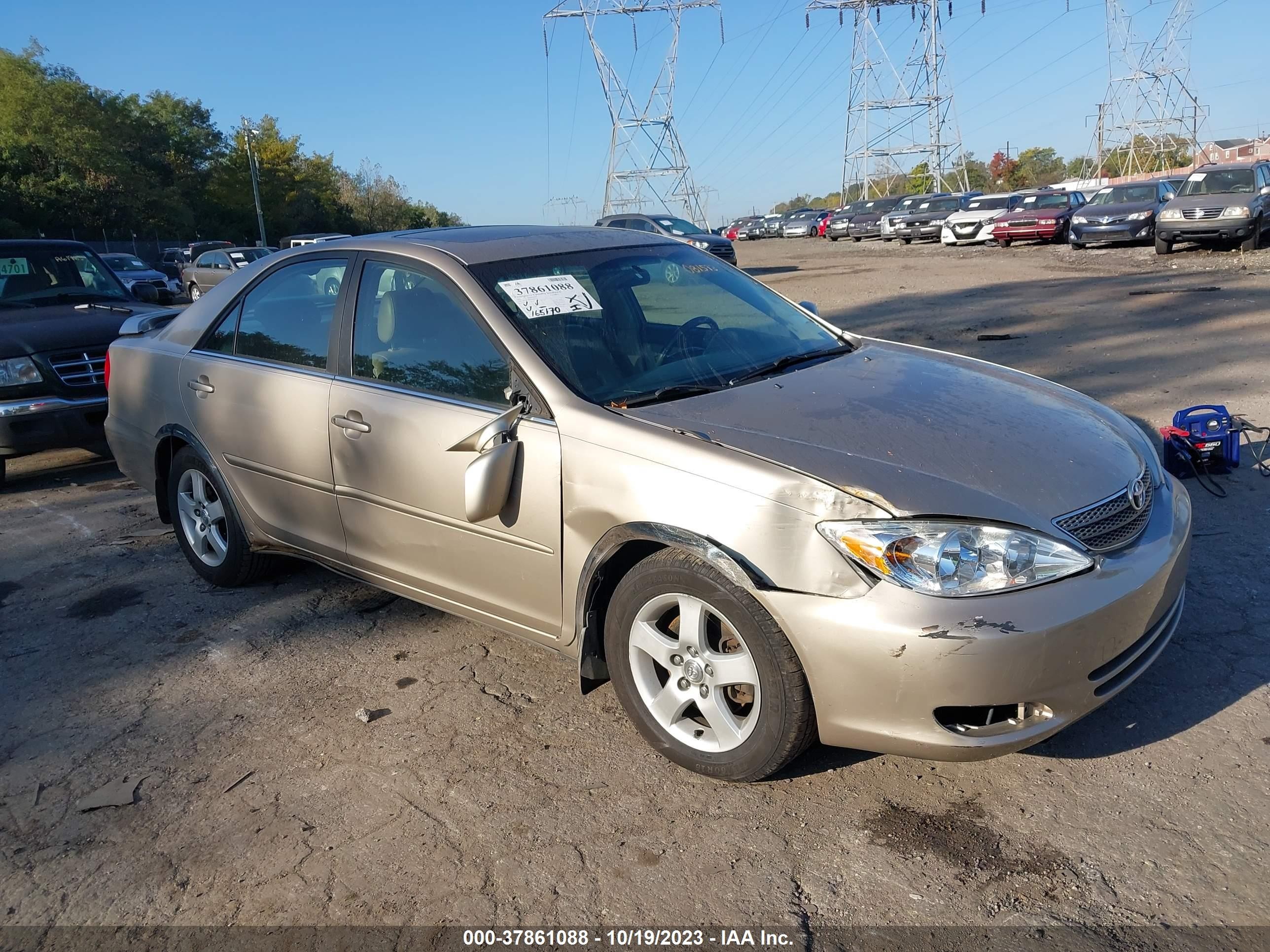 TOYOTA CAMRY 2002 jtdbf30k920081593