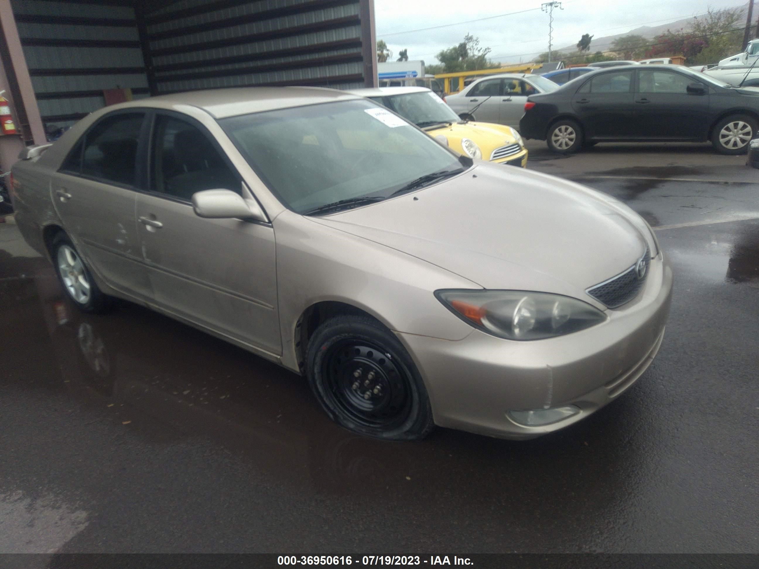 TOYOTA CAMRY 2002 jtdbf32k220001225