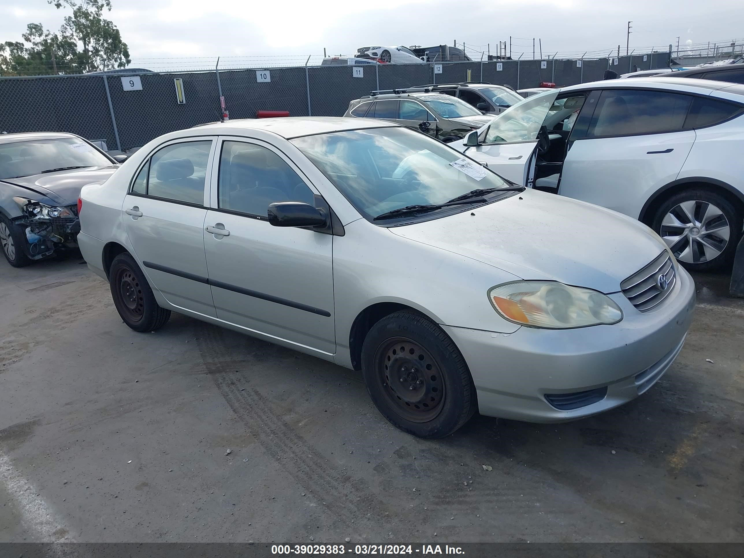 TOYOTA COROLLA 2003 jtdbr32e432011424