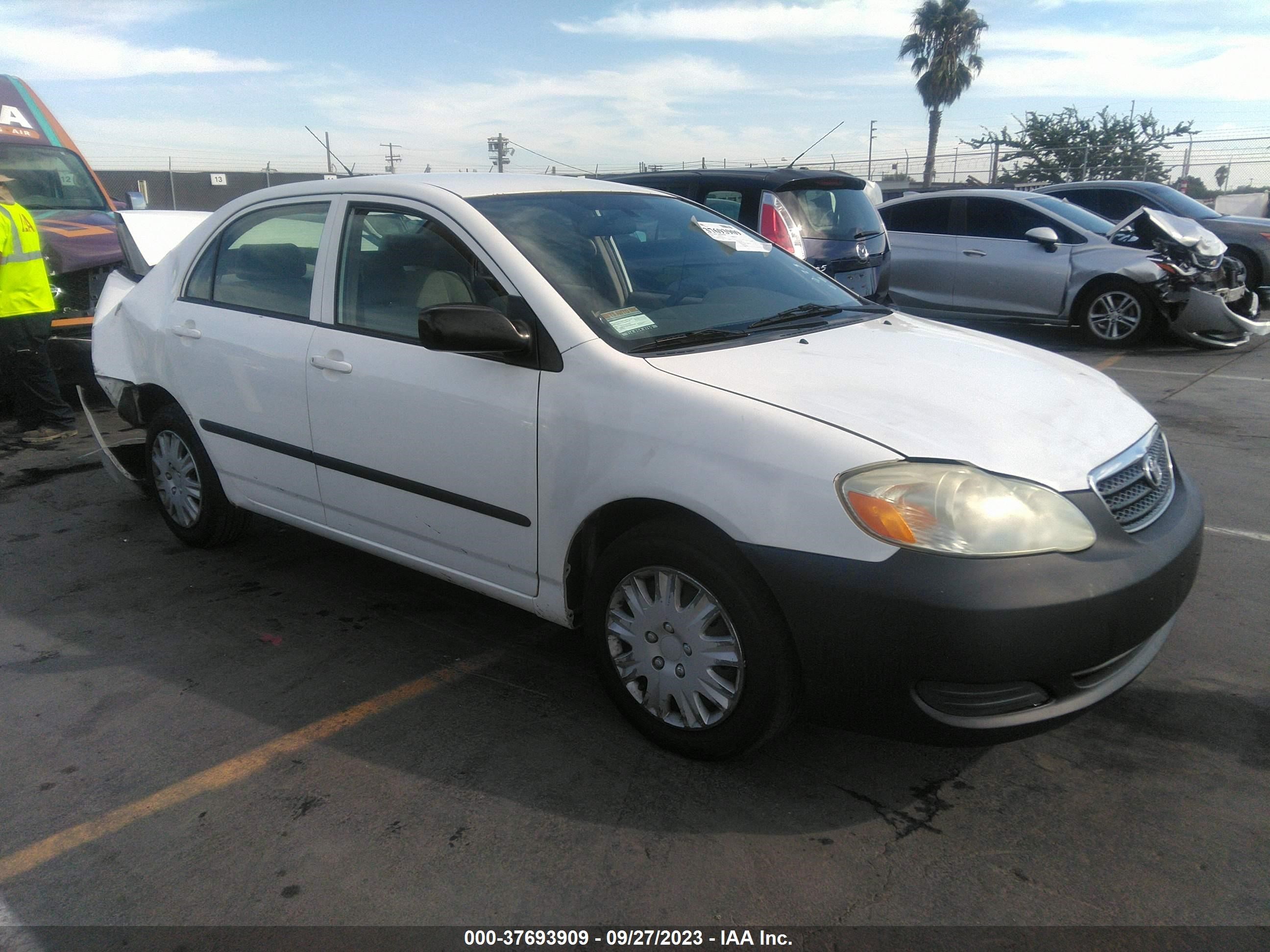 TOYOTA COROLLA 2005 jtdbr32e452052333