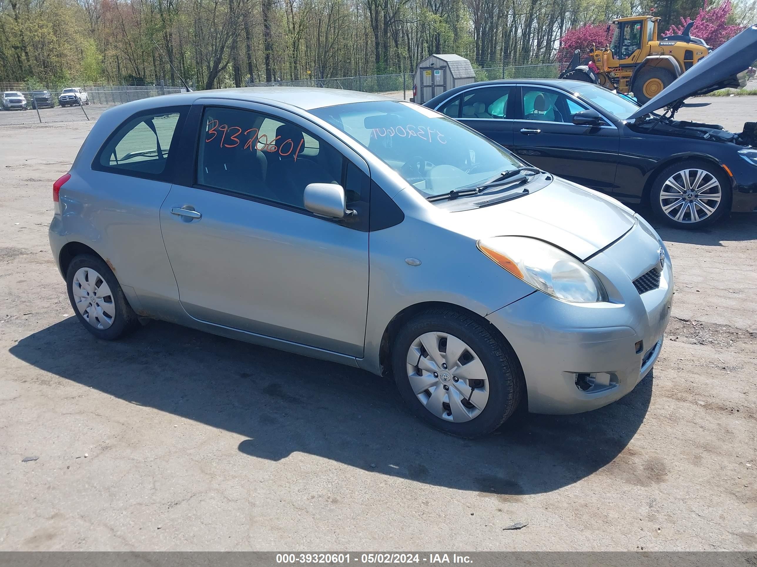 TOYOTA YARIS 2009 jtdjt903x95256205