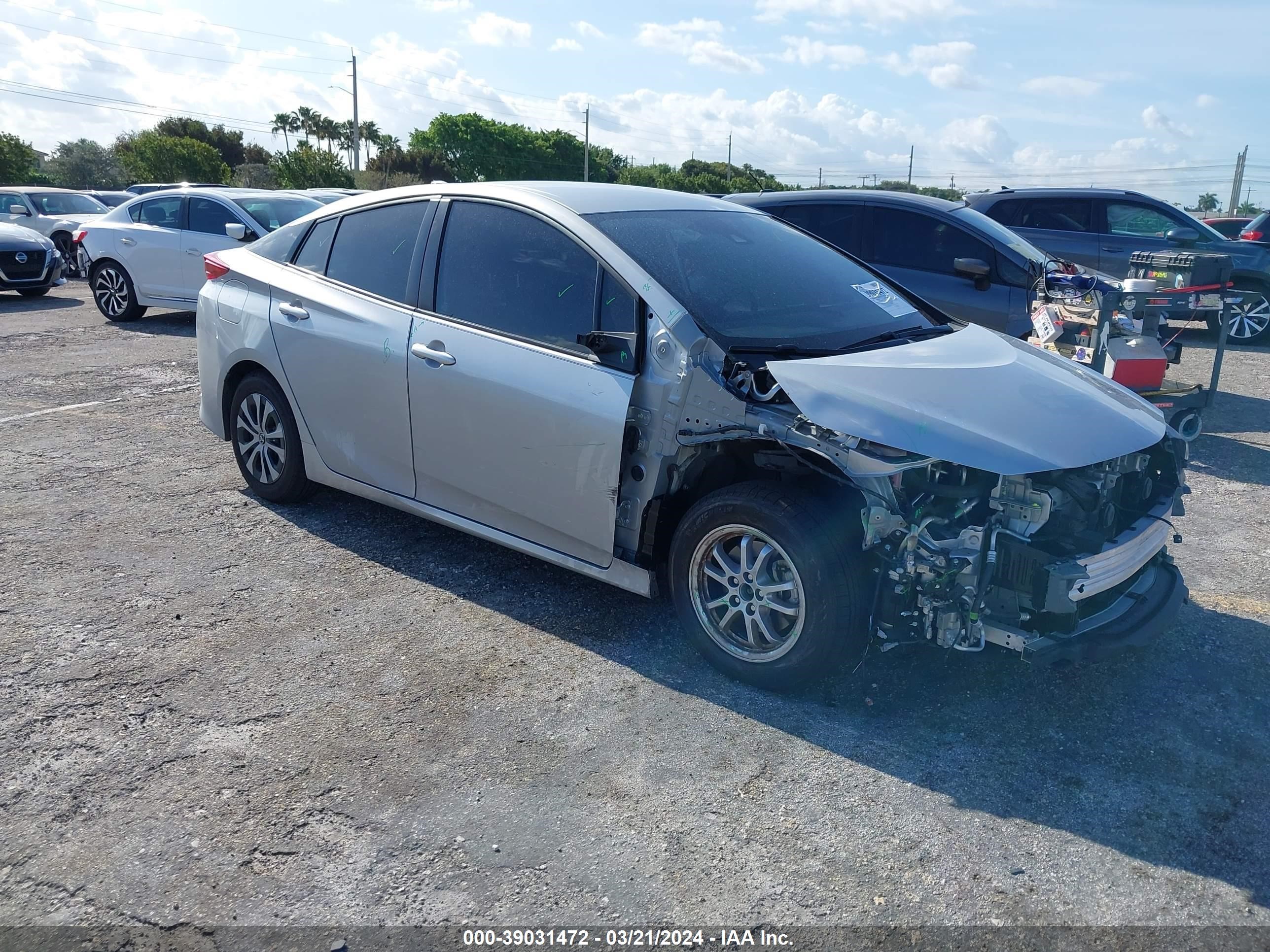 TOYOTA PRIUS 2021 jtdkamfp9m3195912