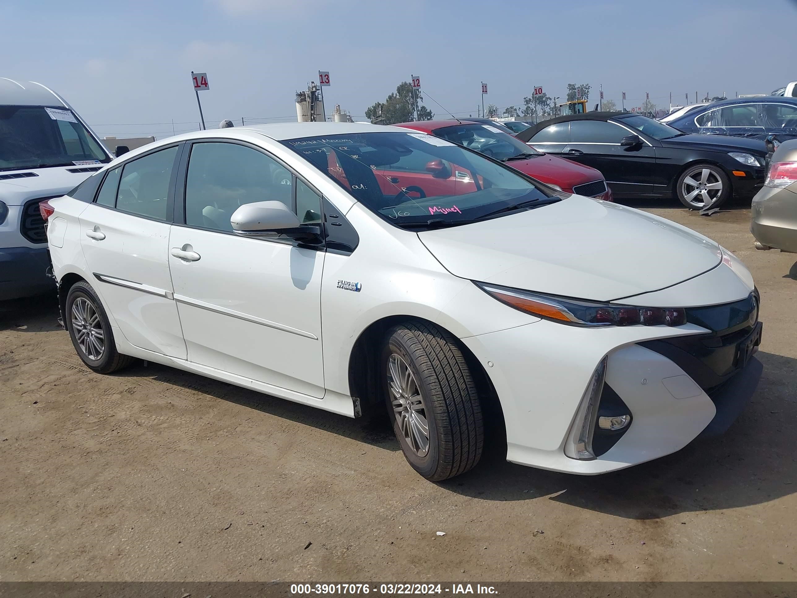 TOYOTA PRIUS 2017 jtdkarfp0h3005899