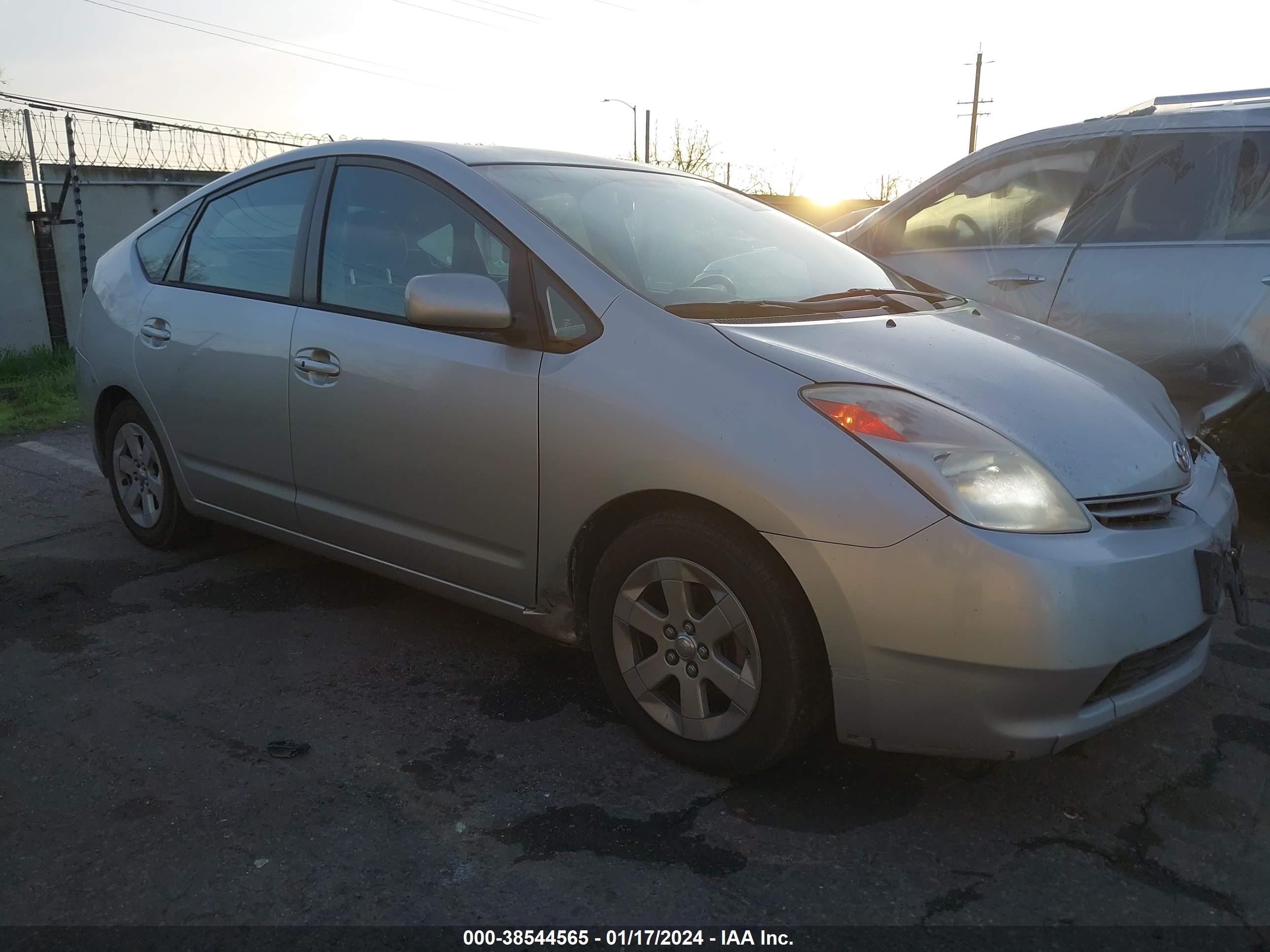 TOYOTA PRIUS 2005 jtdkb20u153046167