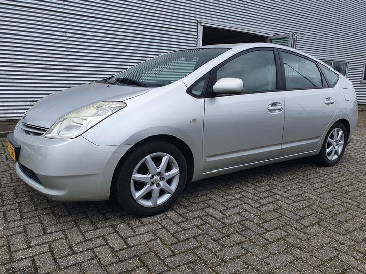 TOYOTA PRIUS 2005 jtdkb20u207011929