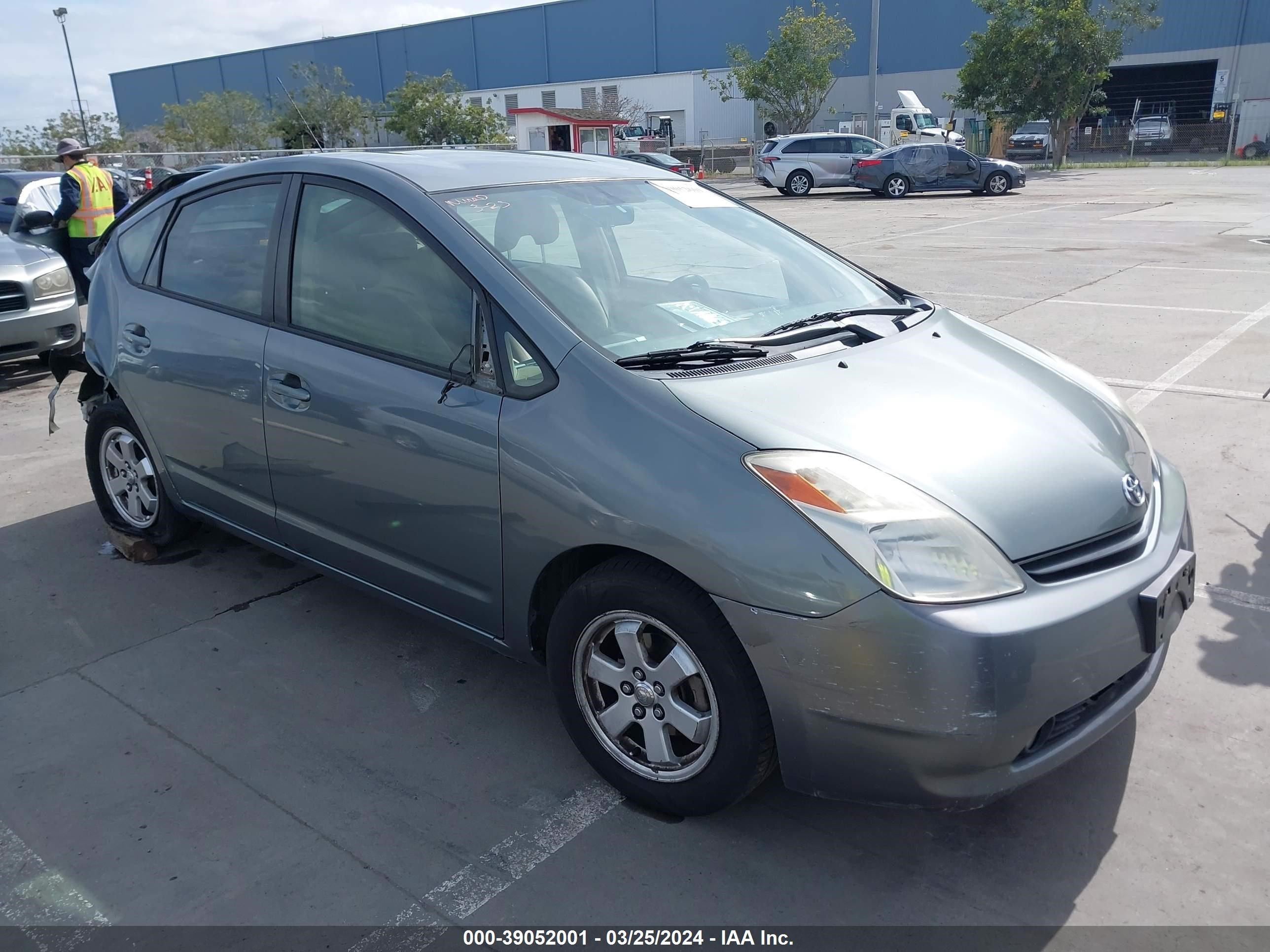 TOYOTA PRIUS 2005 jtdkb20u253124522