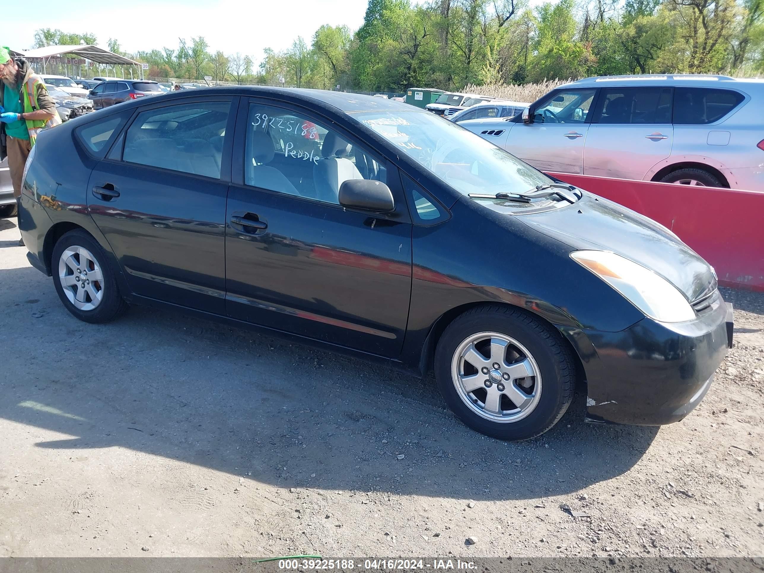 TOYOTA PRIUS 2005 jtdkb20u353117174