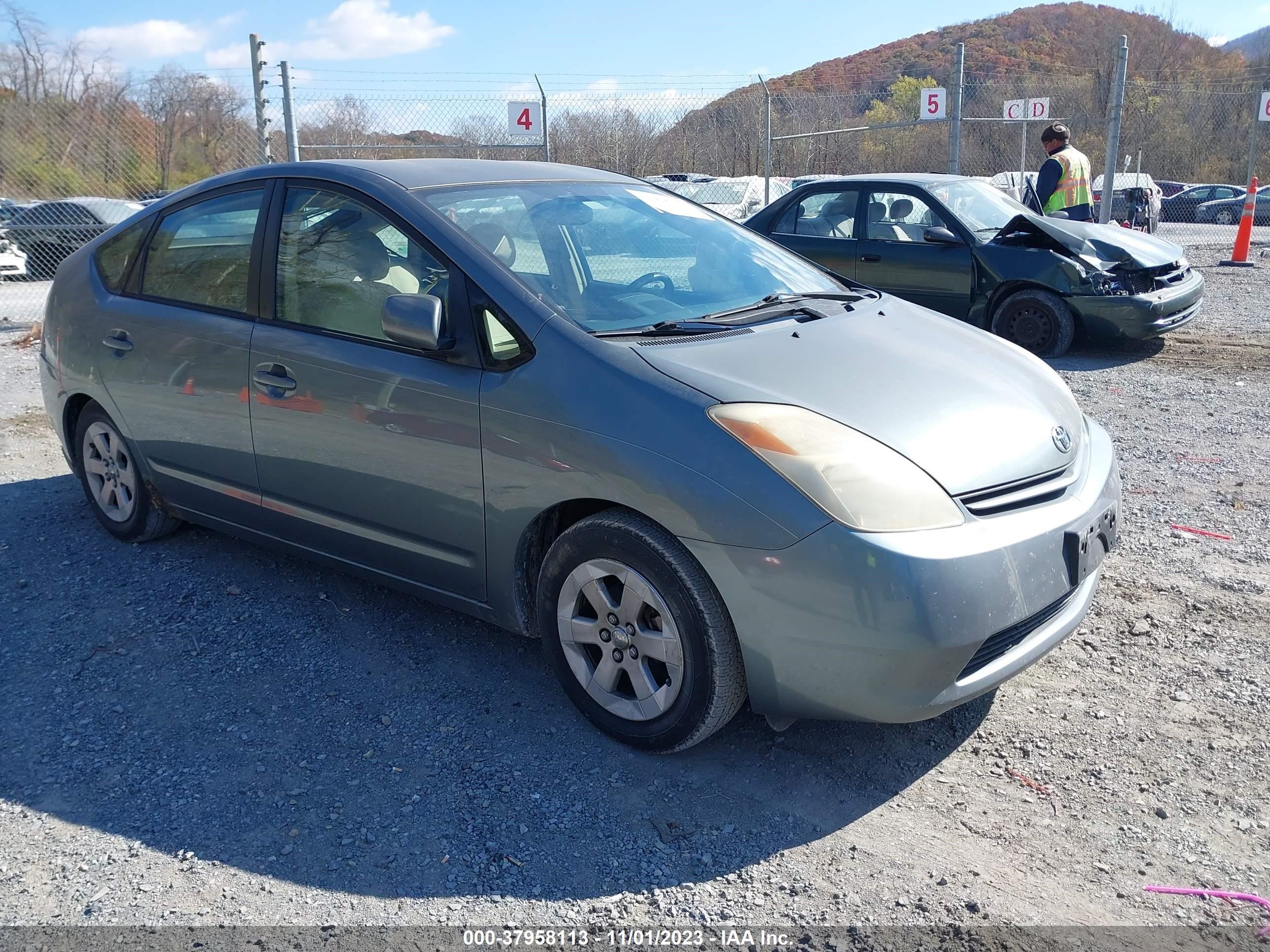 TOYOTA PRIUS 2004 jtdkb20u640002925