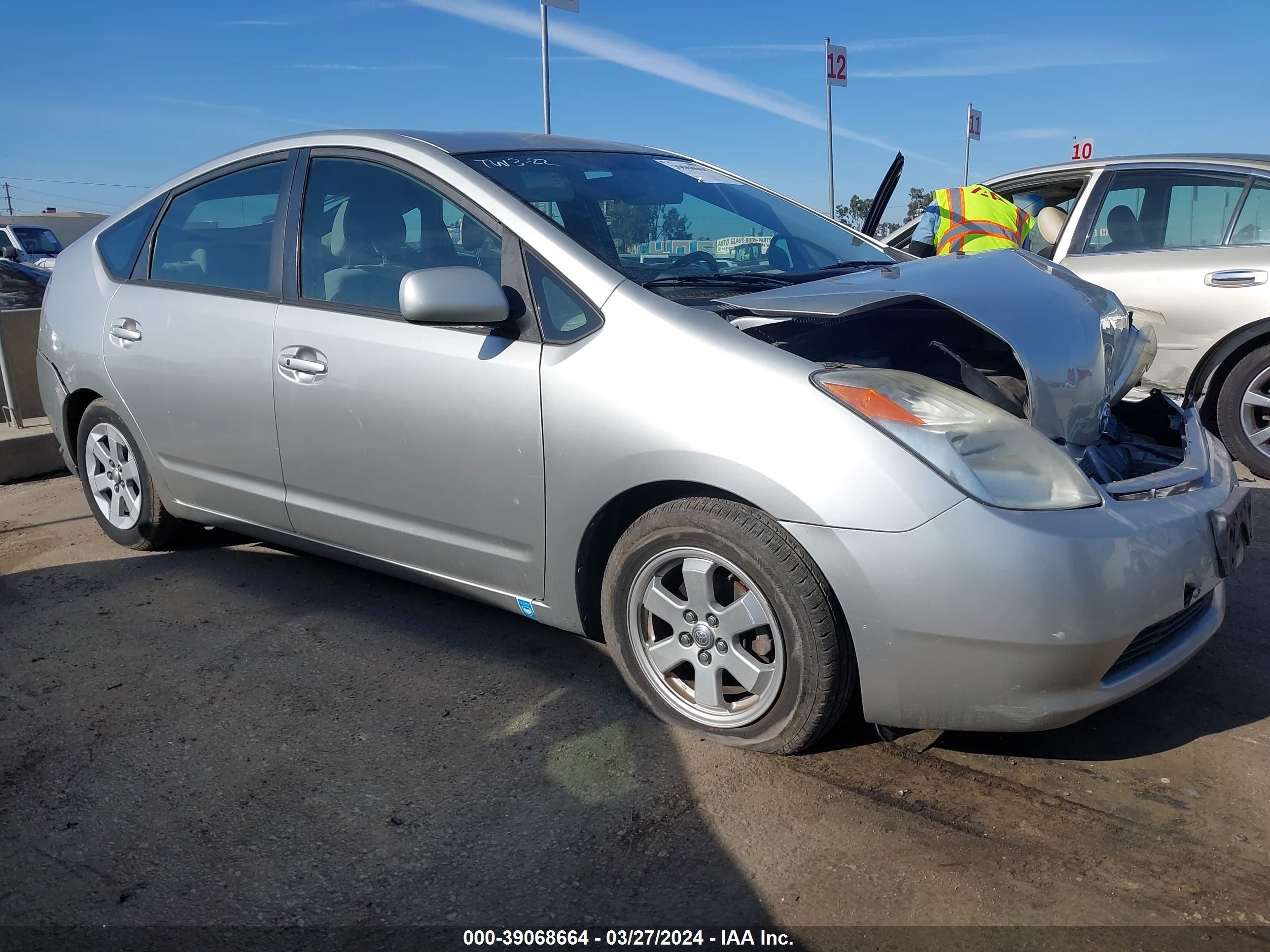 TOYOTA PRIUS 2005 jtdkb20u653019160