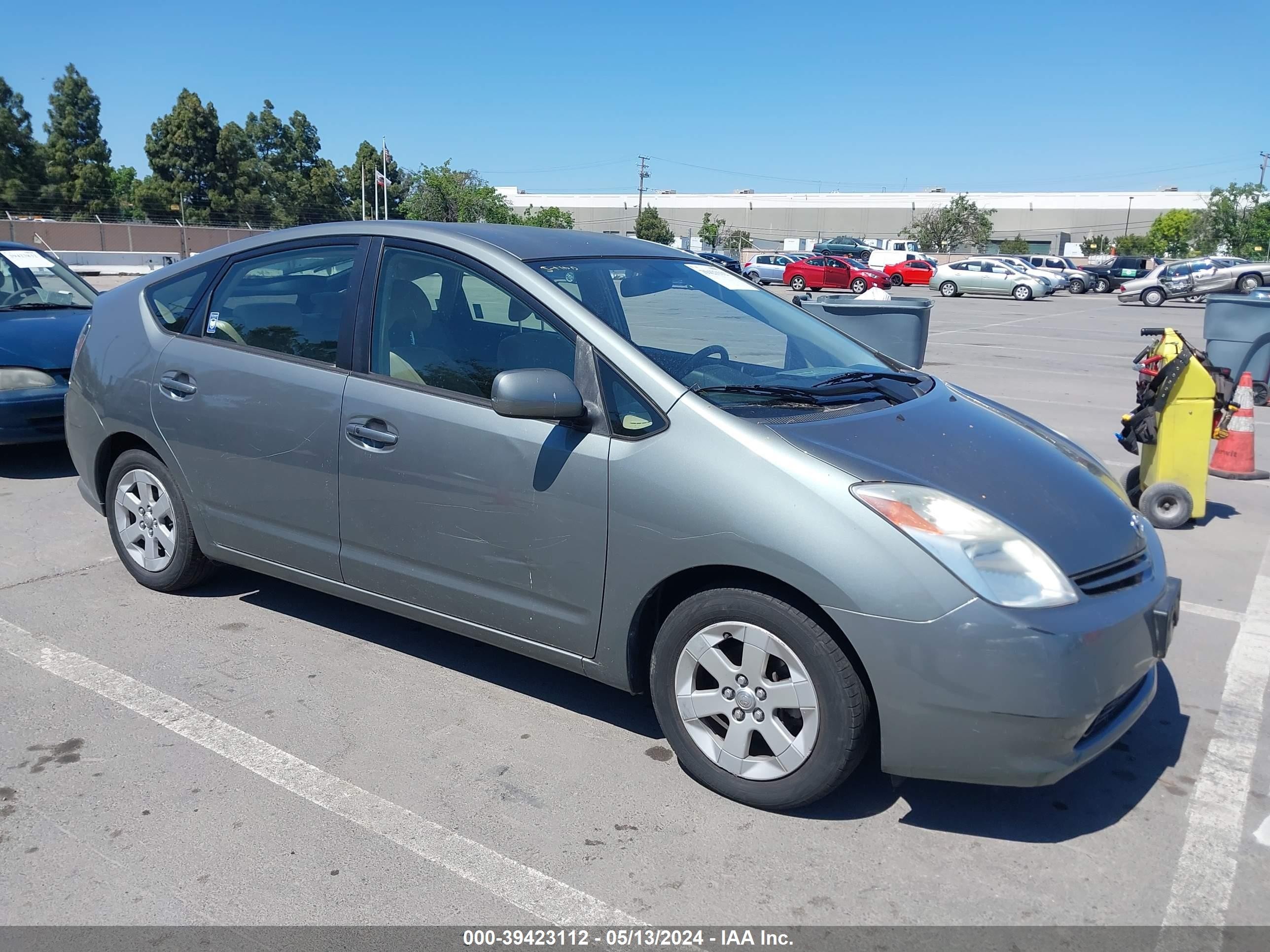 TOYOTA PRIUS 2004 jtdkb20u840020584