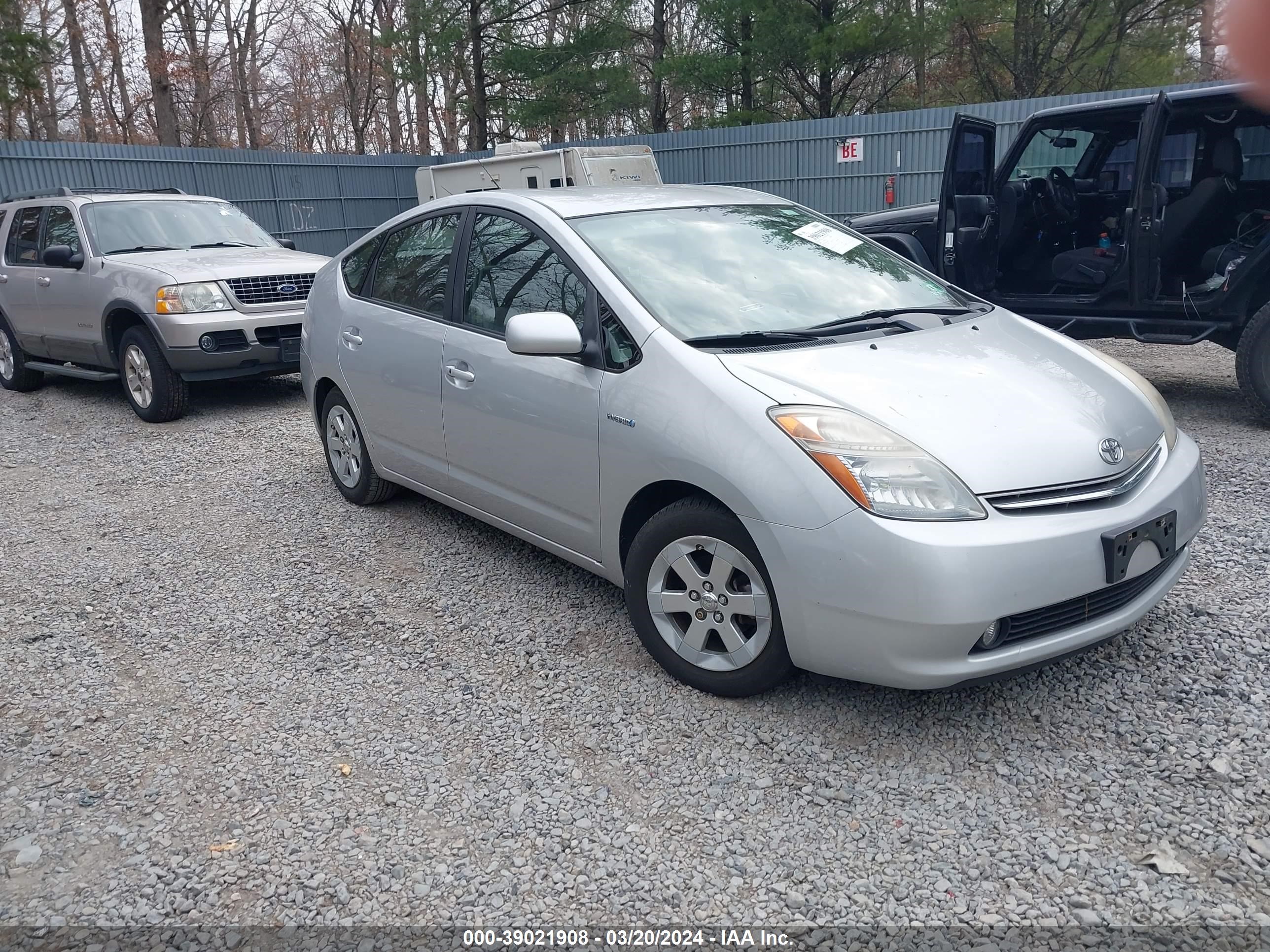 TOYOTA PRIUS 2008 jtdkb20ux87704940