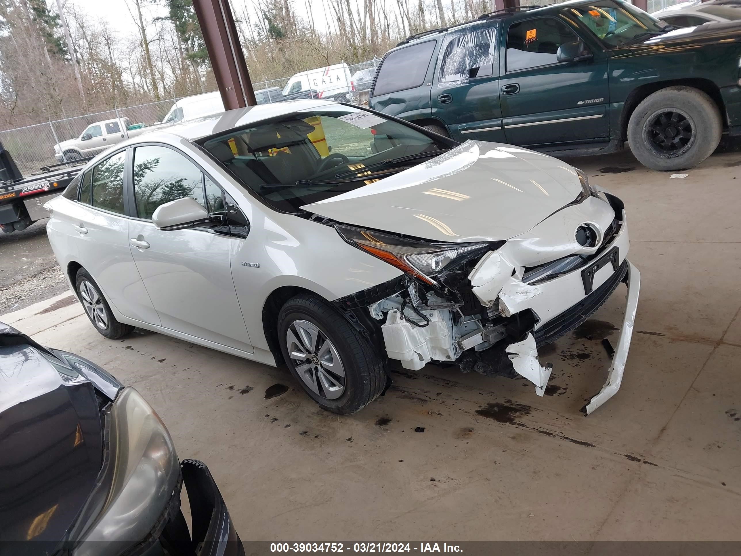 TOYOTA PRIUS 2018 jtdkbrfu5j3059157