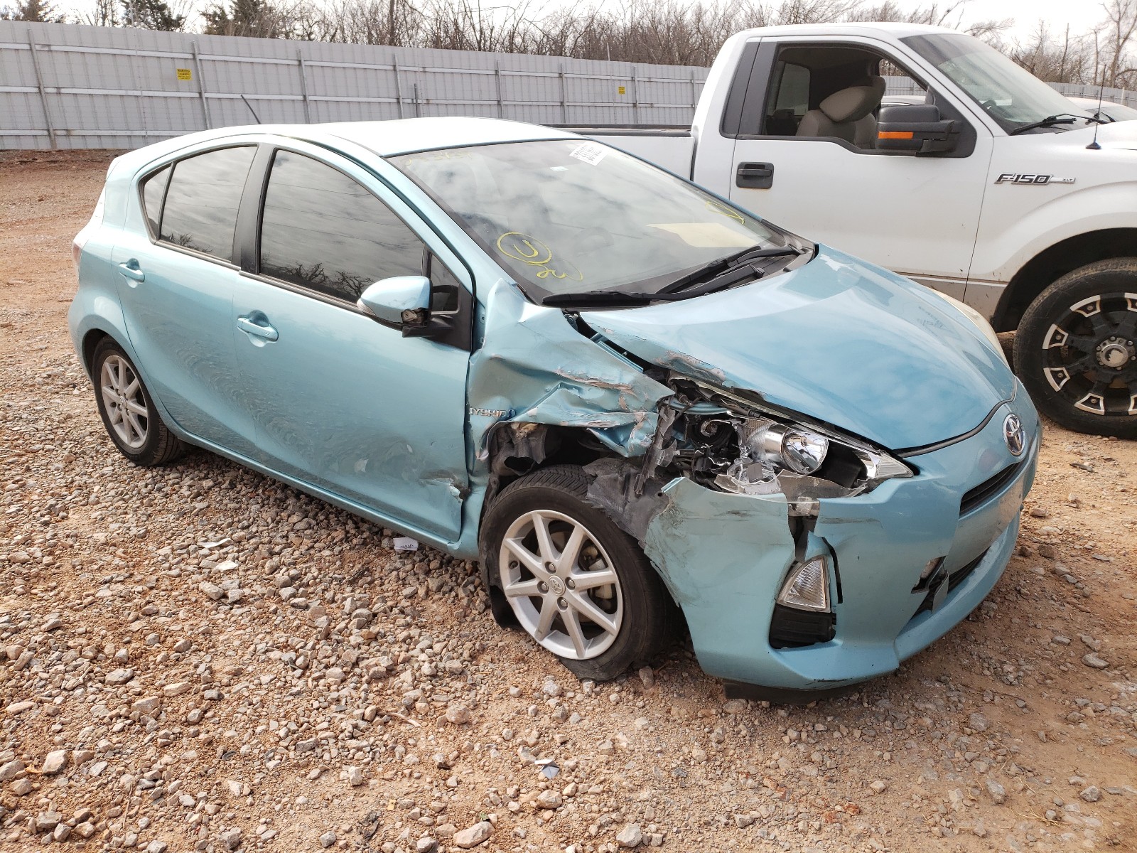 TOYOTA PRIUS C 2013 jtdkdtb30d1033439