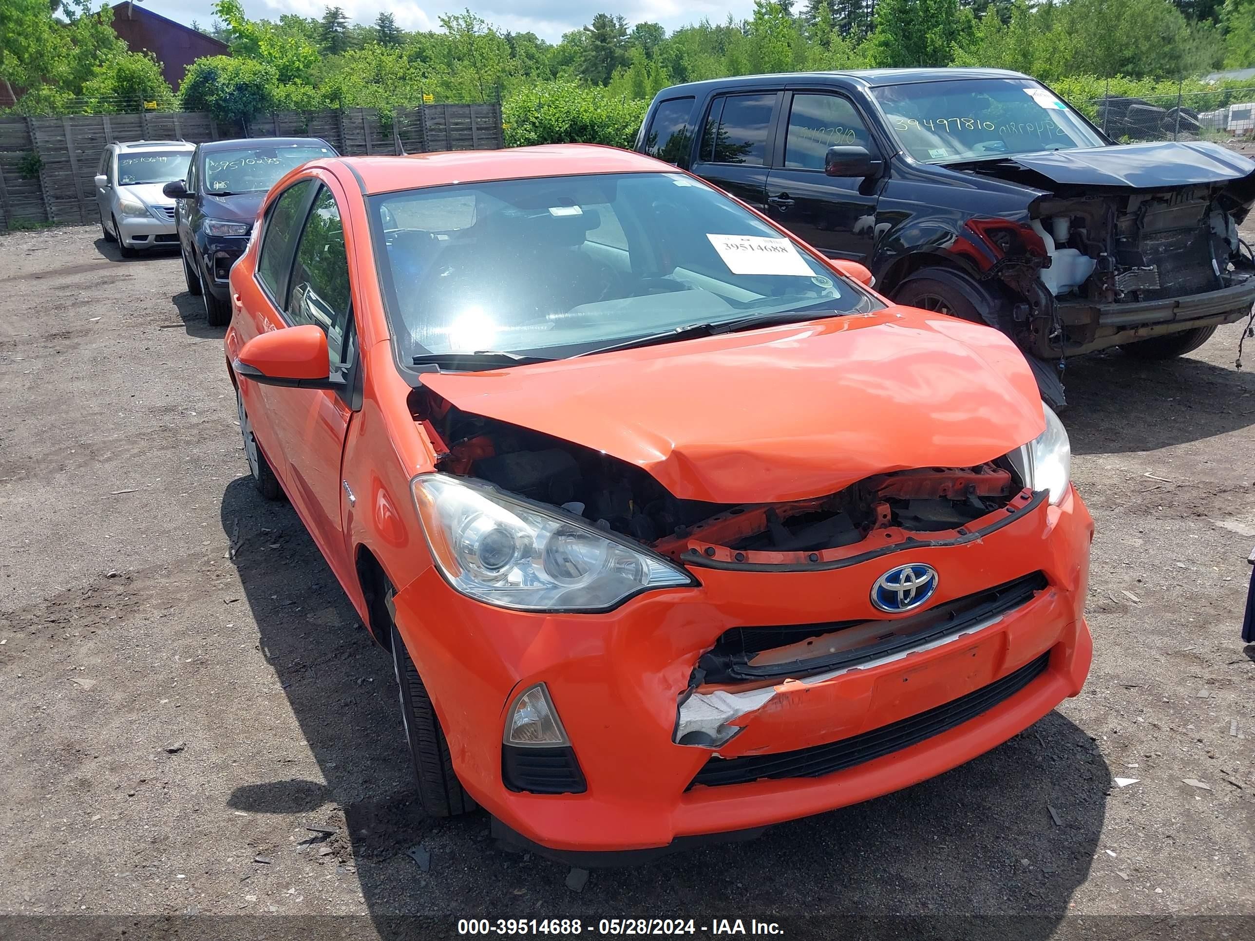 TOYOTA PRIUS C 2013 jtdkdtb30d1047048