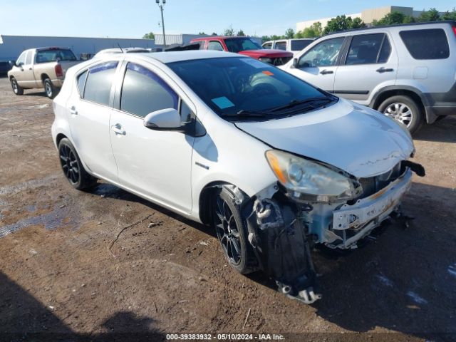 TOYOTA PRIUS C 2013 jtdkdtb30d1531611