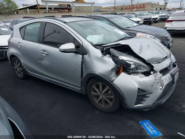 TOYOTA PRIUS C 2018 jtdkdtb30j1615813