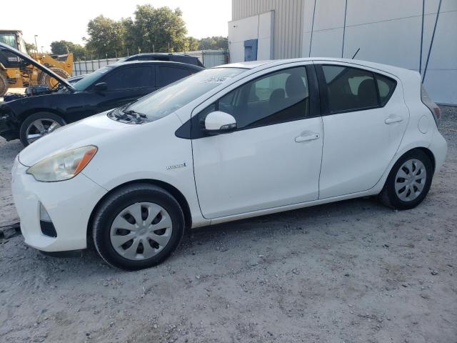 TOYOTA PRIUS C 2013 jtdkdtb31d1548790