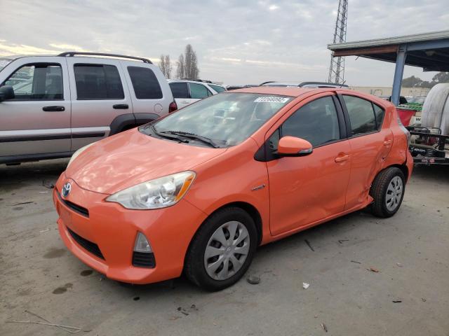 TOYOTA PRIUS C 2013 jtdkdtb32d1043485