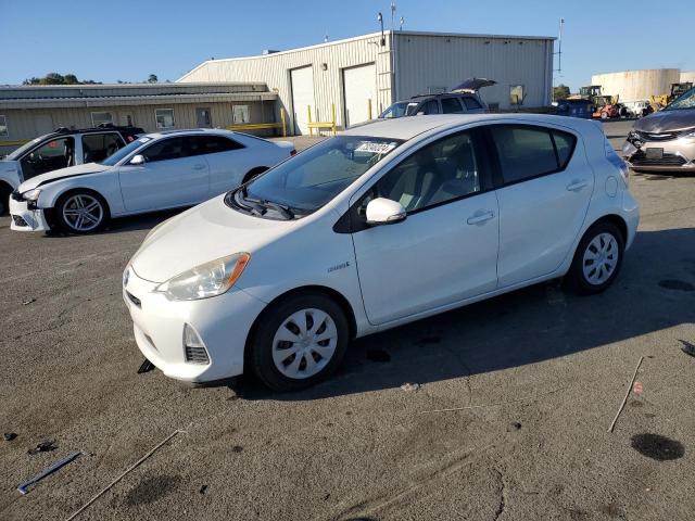 TOYOTA PRIUS C 2013 jtdkdtb32d1046158