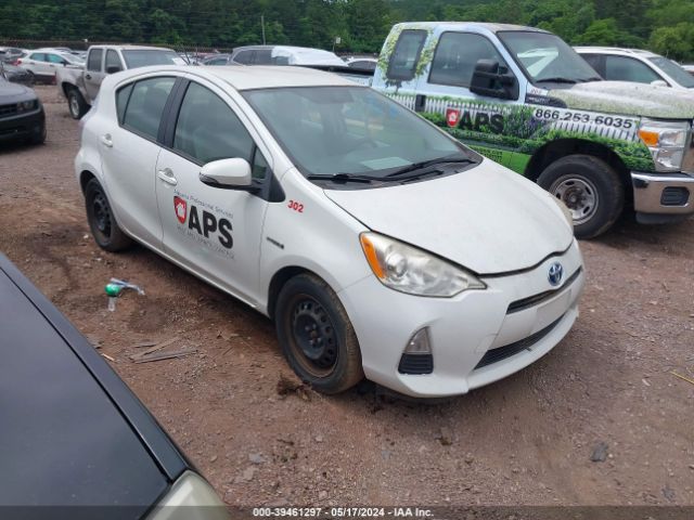 TOYOTA PRIUS C 2013 jtdkdtb32d1047410