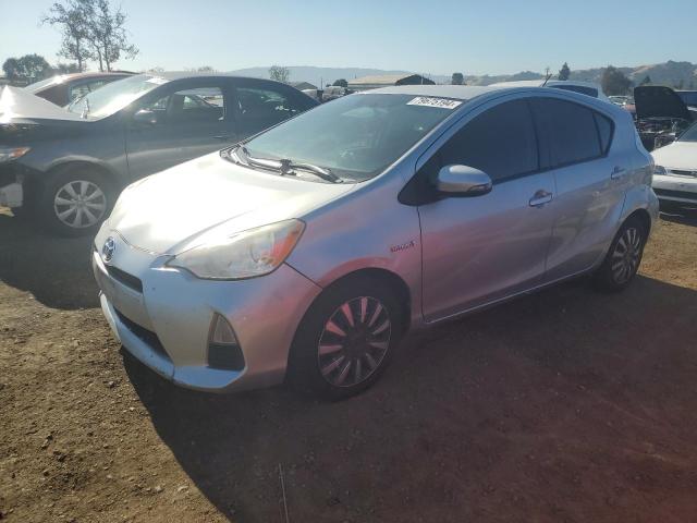 TOYOTA PRIUS C 2013 jtdkdtb32d1557210