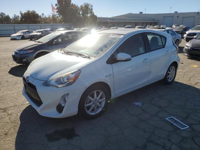 TOYOTA PRIUS C 2015 jtdkdtb32f1096139