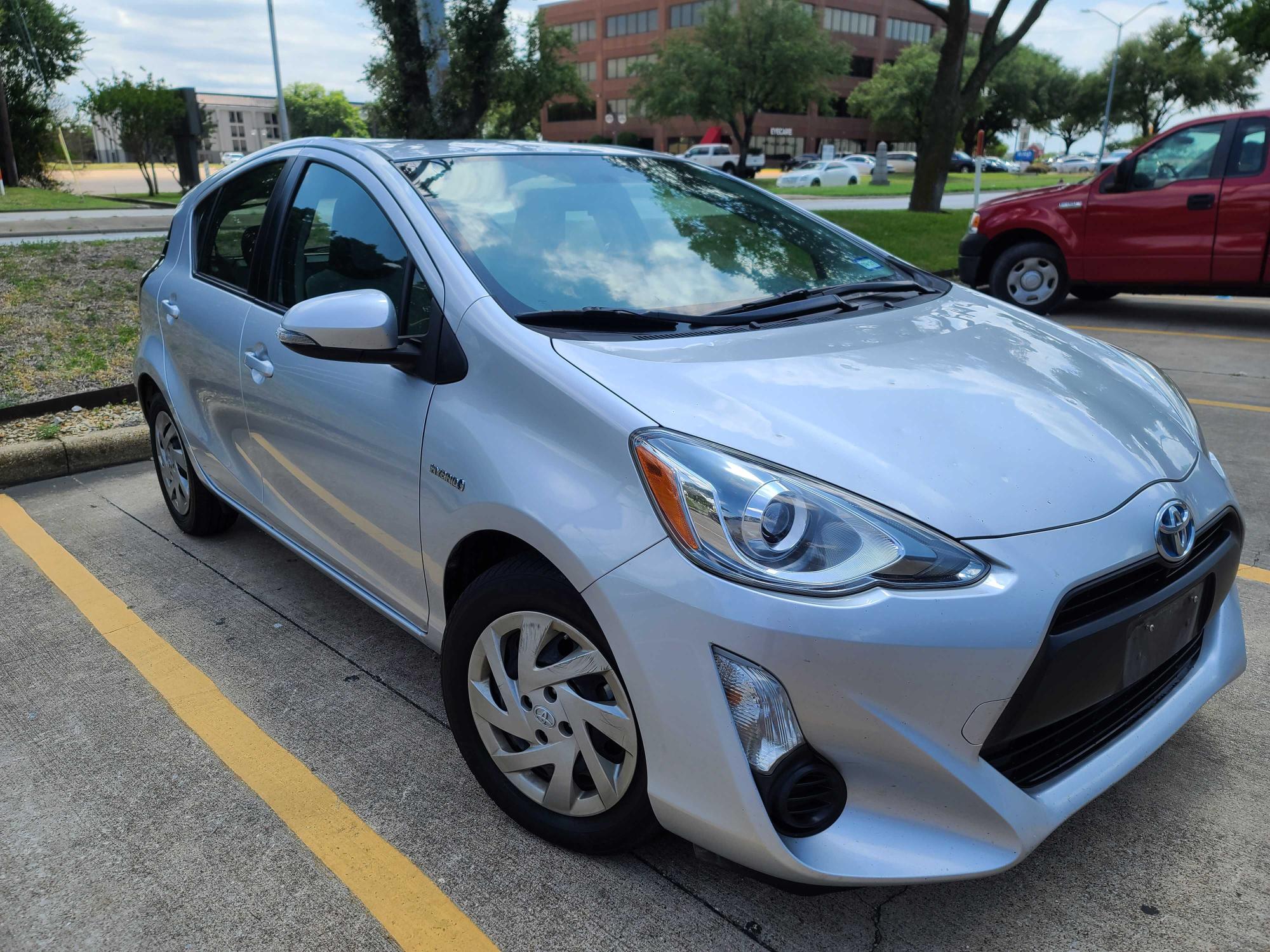 TOYOTA PRIUS C 2015 jtdkdtb32f1578139