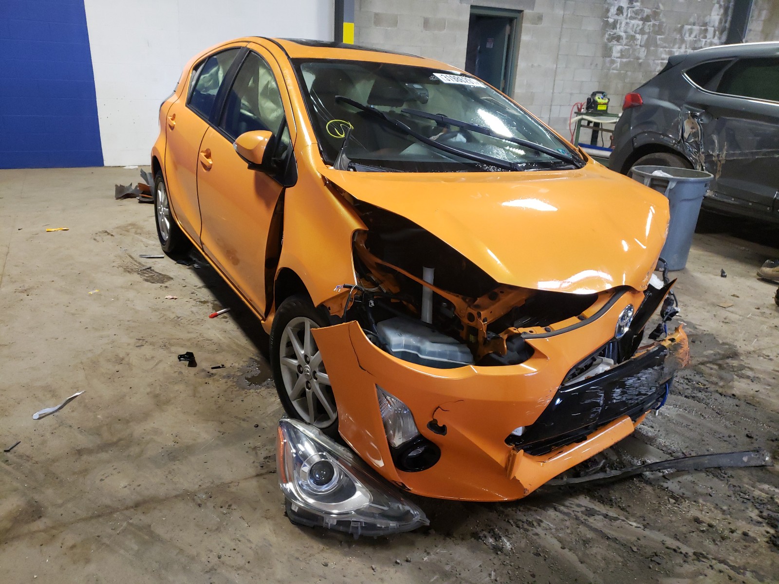 TOYOTA PRIUS C 2016 jtdkdtb32g1138472