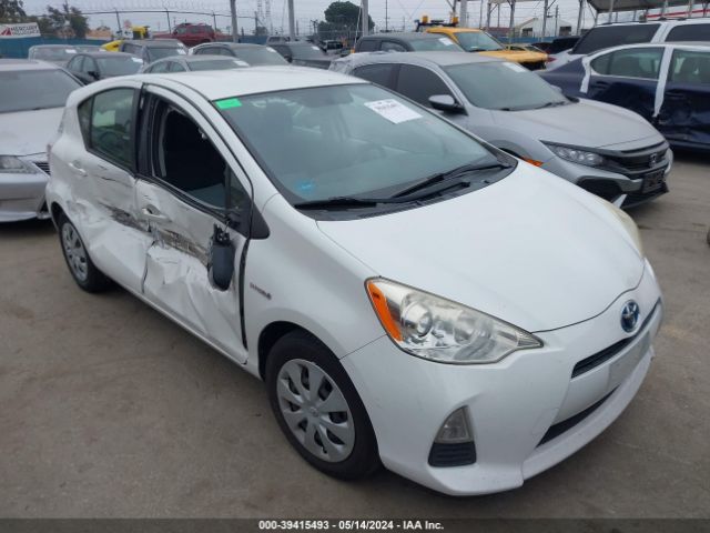 TOYOTA PRIUS C 2013 jtdkdtb33d1051837