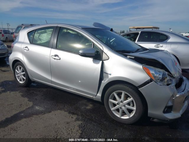 TOYOTA PRIUS C 2014 jtdkdtb33e1568279