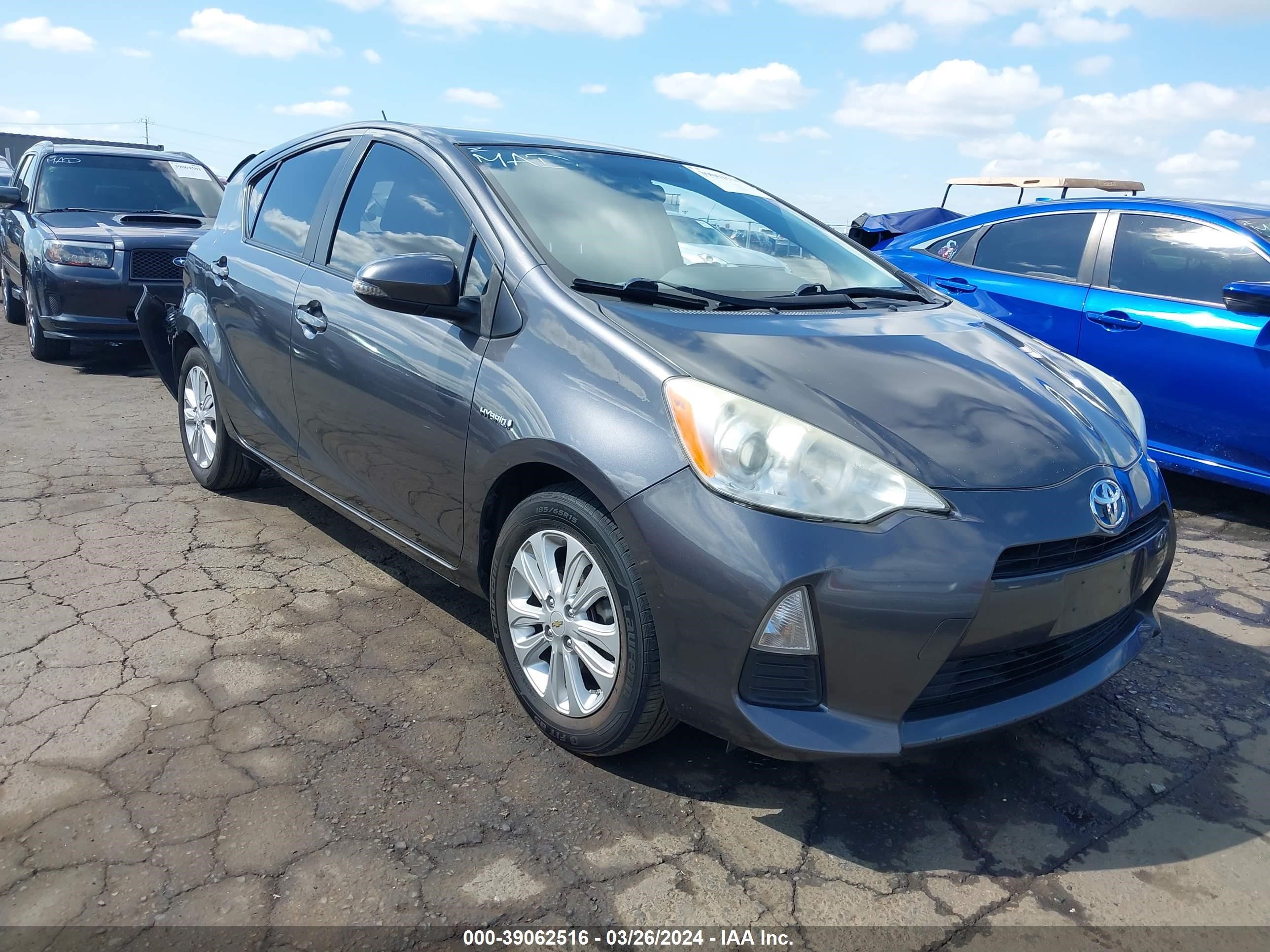 TOYOTA PRIUS C 2012 jtdkdtb34c1003228