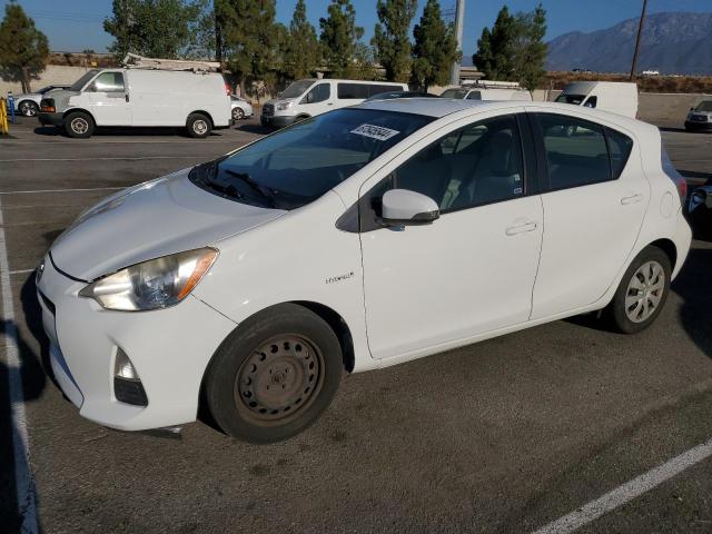 TOYOTA PRIUS C 2013 jtdkdtb34d1057792