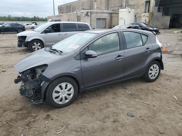 TOYOTA PRIUS C 2014 jtdkdtb34e1563527