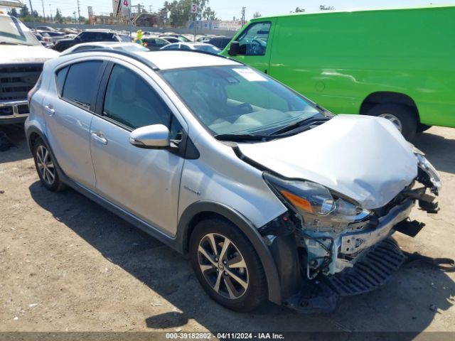 TOYOTA PRIUS C 2018 jtdkdtb34j1614440