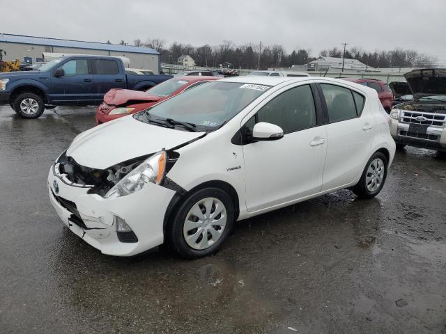 TOYOTA PRIUS C 2013 jtdkdtb35d1536660