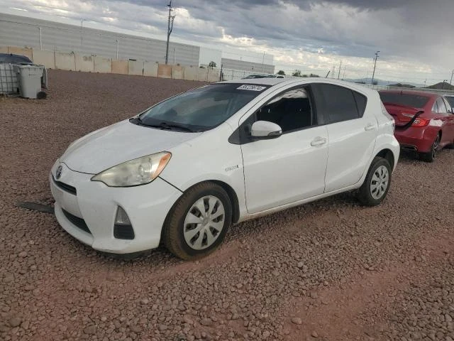 TOYOTA PRIUS C 2013 jtdkdtb35d1537369