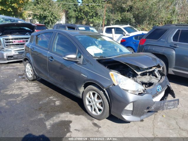 TOYOTA PRIUS C 2014 jtdkdtb35e1563472