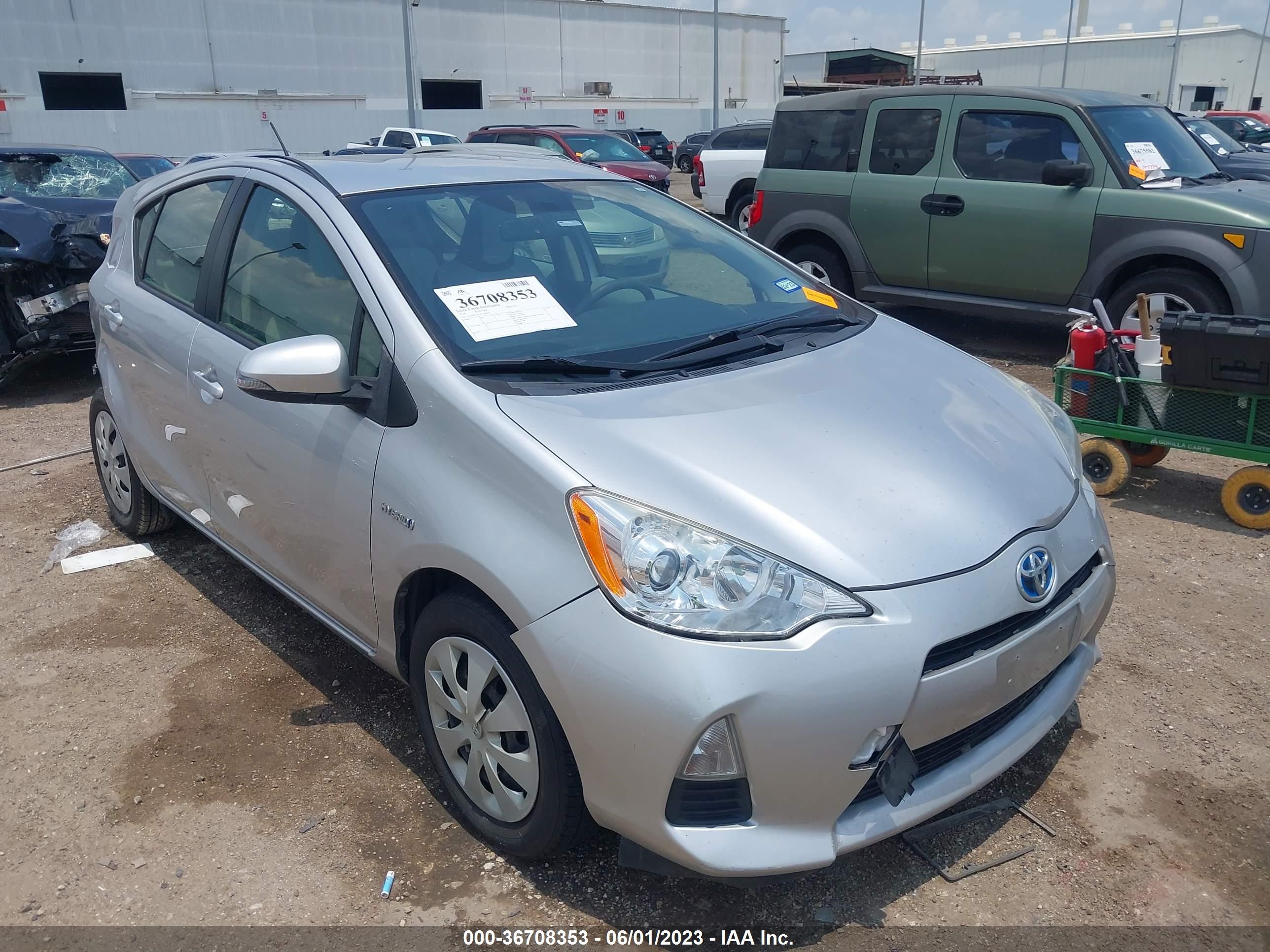 TOYOTA PRIUS C 2014 jtdkdtb35e1566453