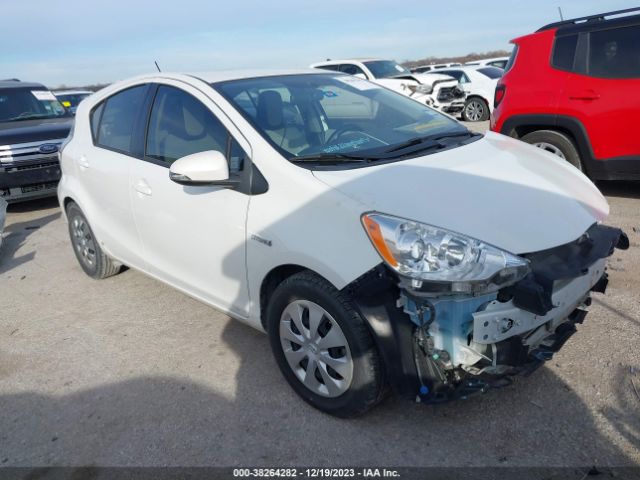 TOYOTA PRIUS C 2014 jtdkdtb35e1575105