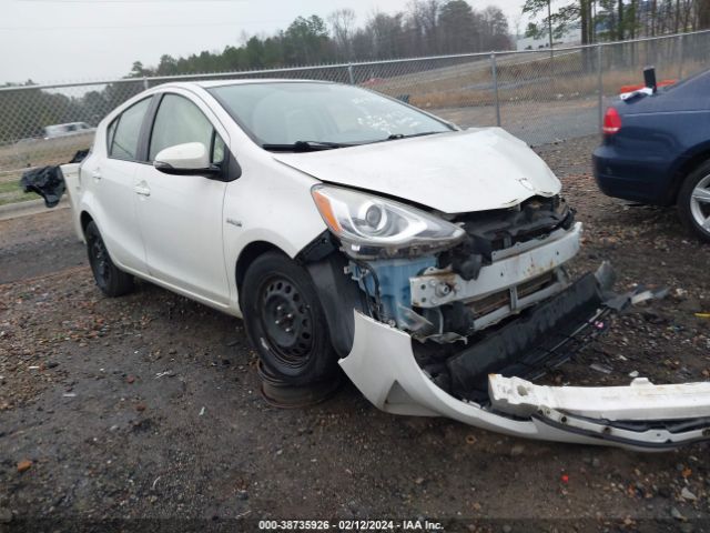 TOYOTA PRIUS C 2015 jtdkdtb36f1586356