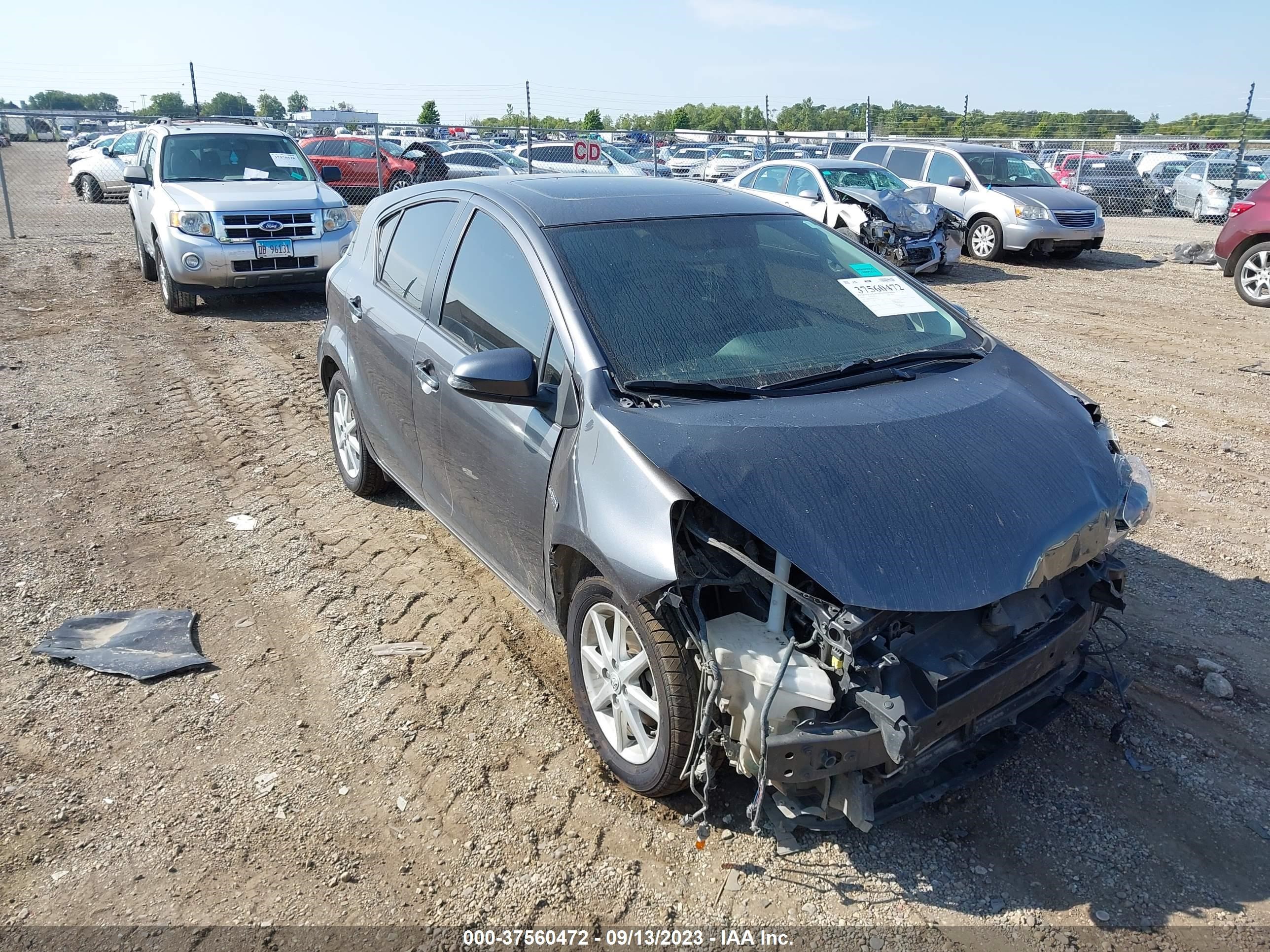 TOYOTA PRIUS C 2016 jtdkdtb36g1130181